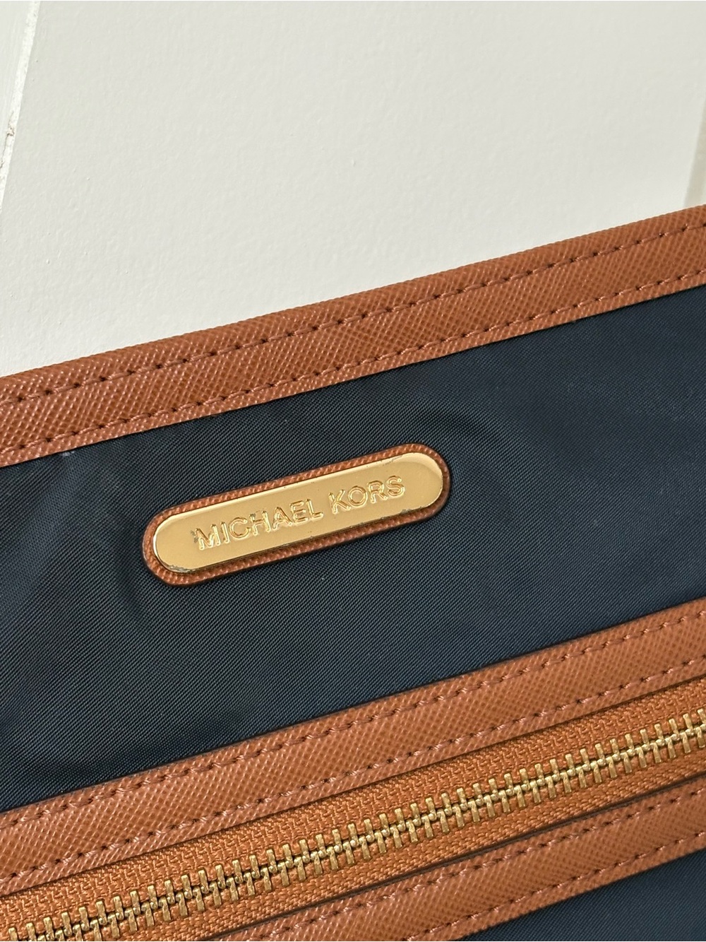 Michael Kors Kempton Crossbody Bag - Picture 2 of 13